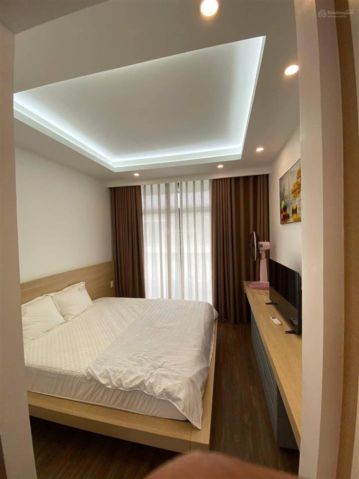 Cho thuê nguyên căn 4 phòng ngủ hiện đại vinhomes marina