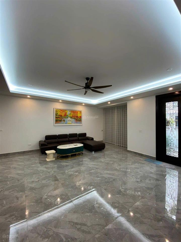Cho thuê nguyên căn 4 phòng ngủ hiện đại vinhomes marina
