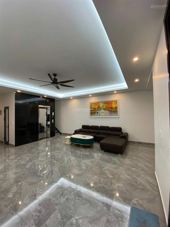Cho thuê nguyên căn 4 phòng ngủ hiện đại vinhomes marina