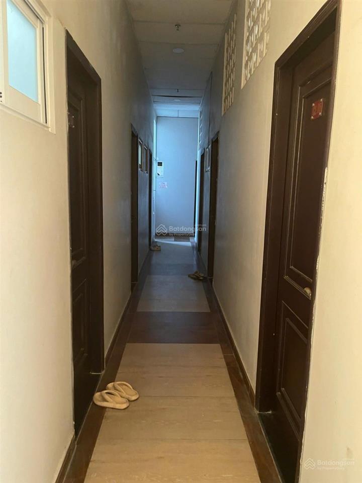 Bán nhà 4 tầng hẻm nhựa phan đình phùng p1 phú nhuận 200m2 đang hđt 90tr/th chỉ 24,5 tỷ