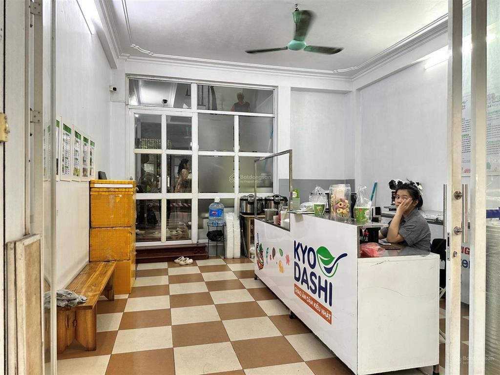 Cho thuê cửa hàng tại 74 lạc long quân, tây hồ, hà nội