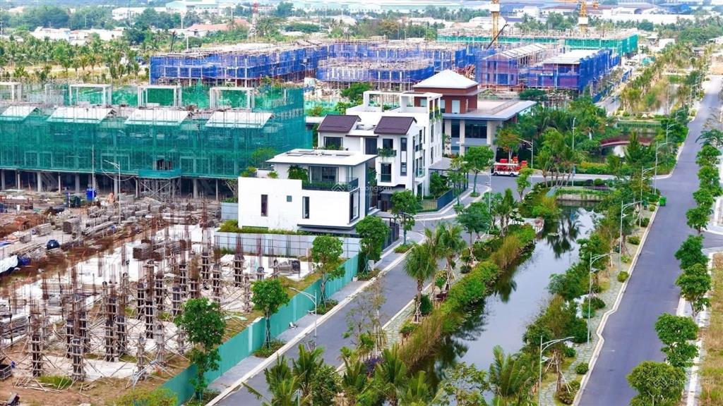 Bán nhà phố liền kề kdc la home mặt tiền đường lương hòa  bình chánh