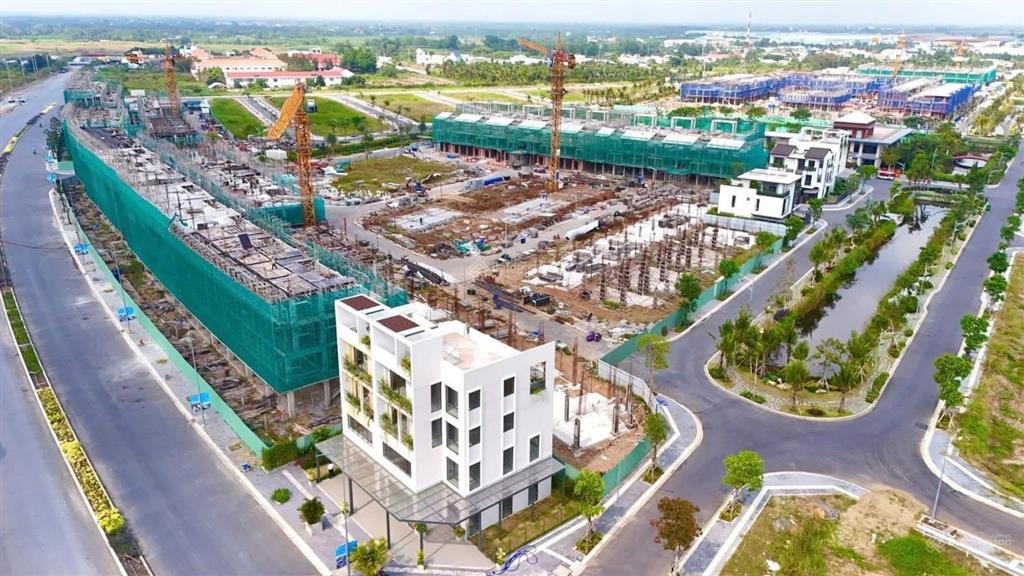 Bán nhà phố liền kề kdc la home mặt tiền đường lương hòa  bình chánh