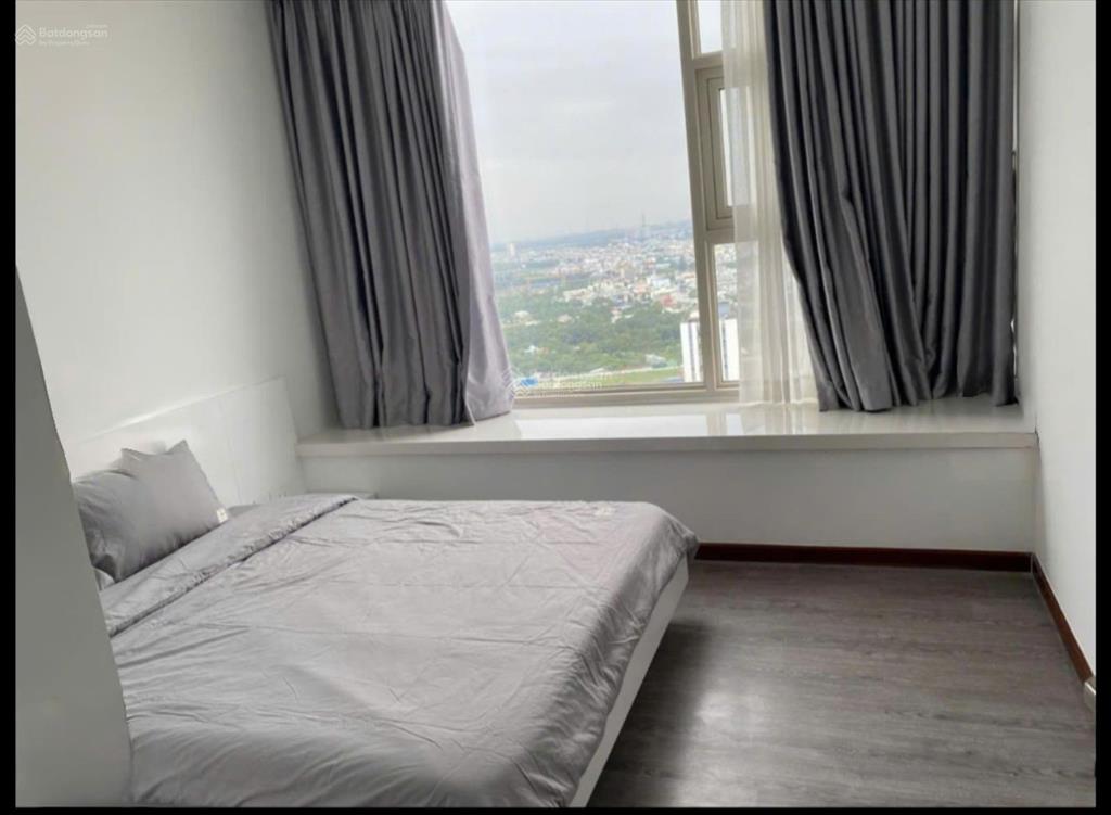 Bán căn hộ lacasa q7 dt 92m2 (2pn  2wc) giá 5,2 tỷ tầng cao view quận 1 shr, full nội thất