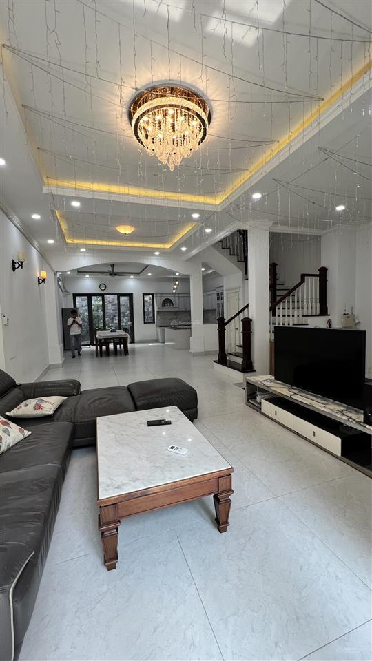 Bán biệt thự sadeco ven sông quận 7 đường số 20, 126m², sổ riêng, giá 23.8 tỷ có tl
