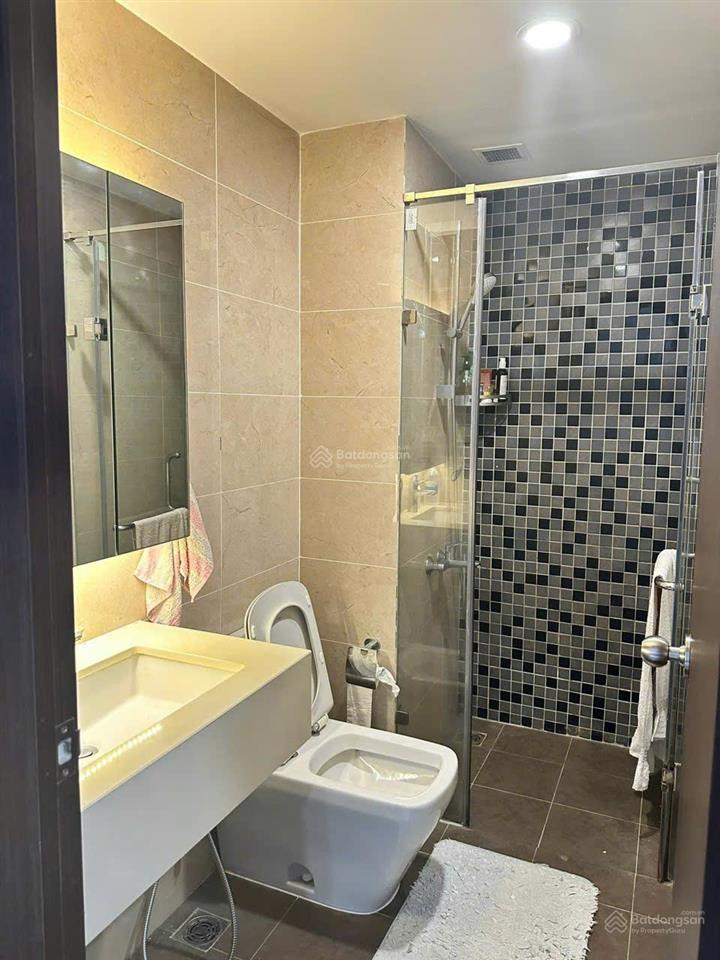 Cần bán gấp căn hộ chung cư phúc yên, tân bình dt 65m 2pn 2wc full nt đẹp , sổ hồng sẵn.