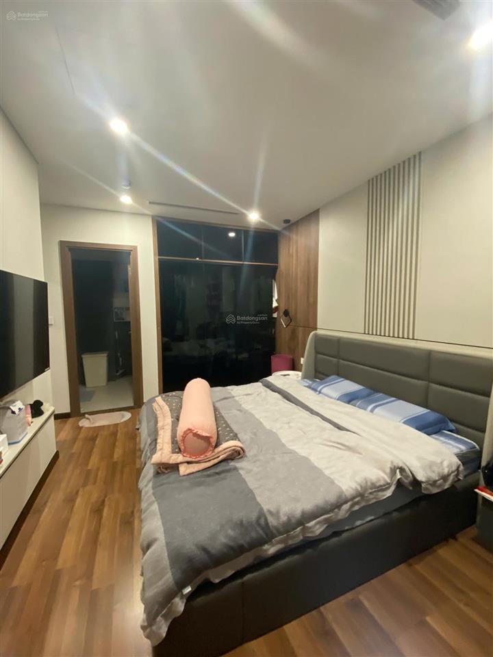 (hàng siêu hiếm 4 ngủ) bán căn hộ cc mipec rubik , 125.1m2, 4pn + 3wc, ban công hướng đông siêu mát