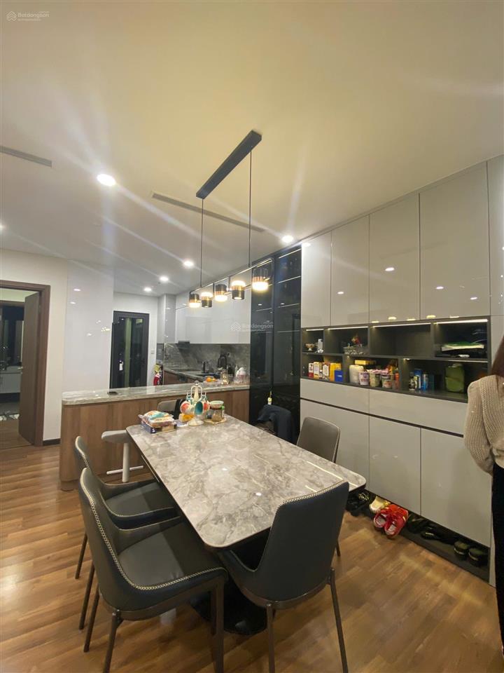 (hàng siêu hiếm 4 ngủ) bán căn hộ cc mipec rubik , 125.1m2, 4pn + 3wc, ban công hướng đông siêu mát