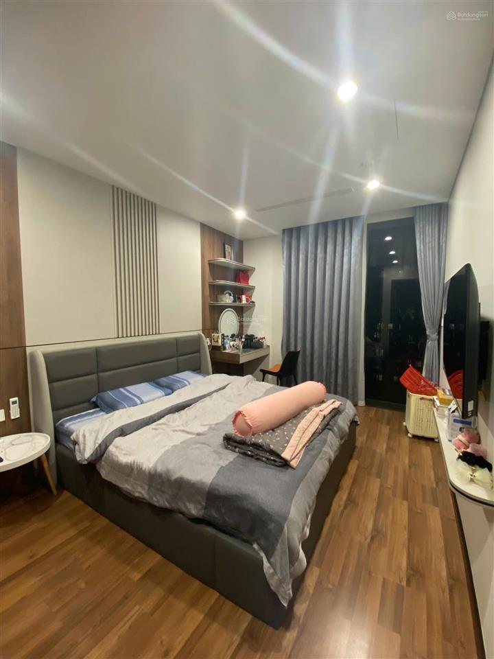 (hàng siêu hiếm 4 ngủ) bán căn hộ cc mipec rubik , 125.1m2, 4pn + 3wc, ban công hướng đông siêu mát