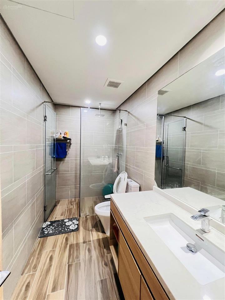 Chủ giảm giá sâu, bán 13,5 tỷ, 128 m2, 3pn, 2wc, đầy đủ nội thất, sổ đỏ sẵn két tại sky park