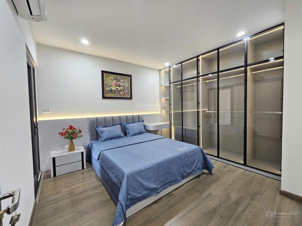 View thẳng công viên cầu giấy. bán căn hộ 97,4m2 gồm 3pn, 2wc, tầng đẹp, sẵn sổ đỏ (cực hiếm)