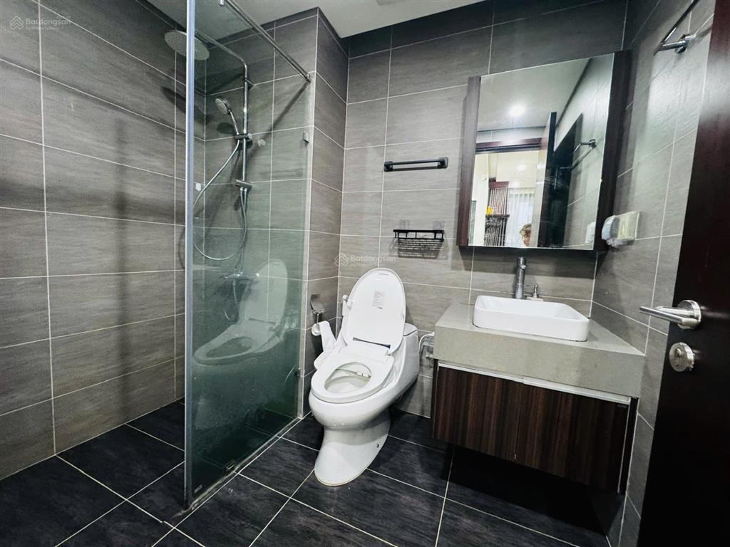 Chỉ 6,9 tỷ mua ngay căn 59,8m2 gồm 2 ngủ 1wc, bc hướng nam, full nội thất, sẵn sổ đỏ, slot oto