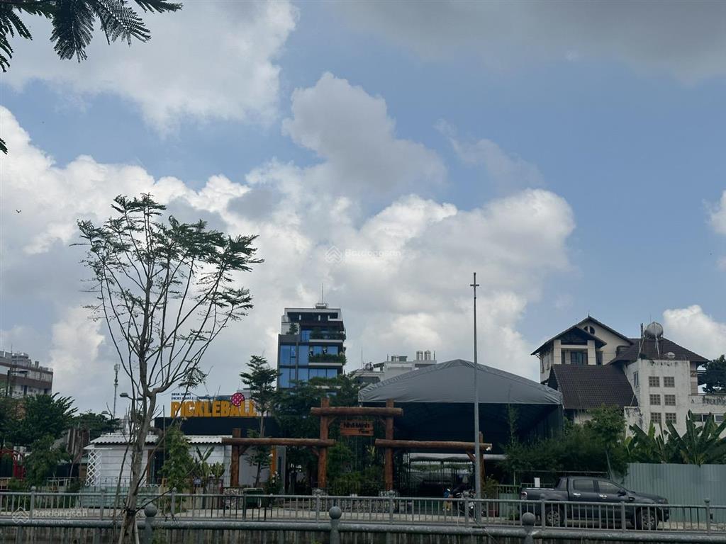 Bán mặt tiền phạm huy thông, dt 25x38m chỉ 68 tỷ