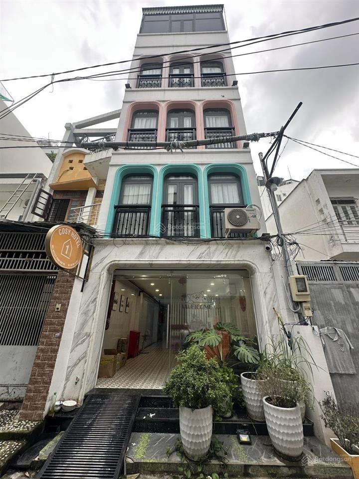 Ngợp cosy hotel, canh emart phan văn trị, xây 5 lầu(12 phòng) .khai thác 150tr/th chỉ 13.9 tỷ