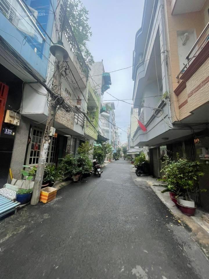 Bán nhà mt đường số 68 , khu bình phú, 4x10m, 3 tấm, giá 6.5 tỷ.