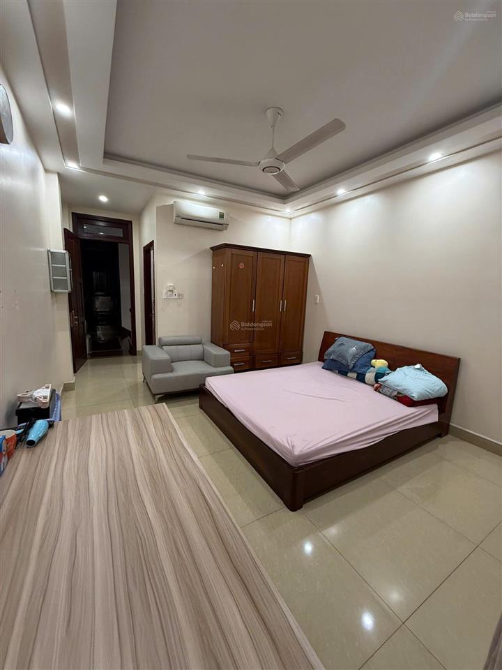 Nhà mt đ. số 8, dt 4x16m, 3.5 tấm, sẵn nội thất, 19 triệu/tháng