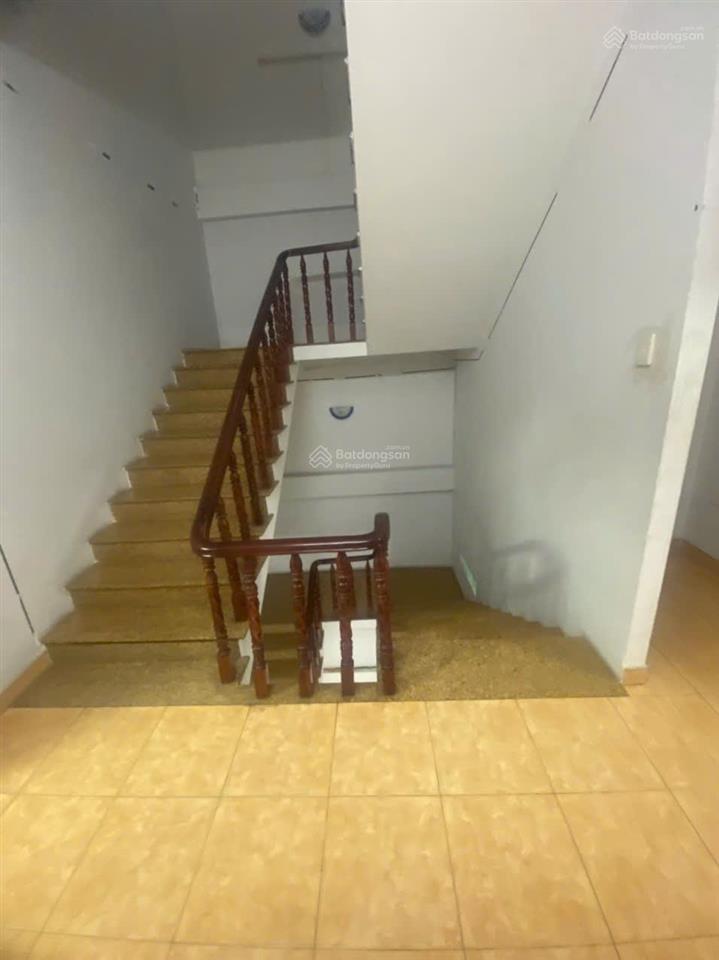 Cho thuê nhà vị trí đẹp, mt kinh doanh đường tên lửa 6x21m 3 lầu, giá 45 triệu/tháng