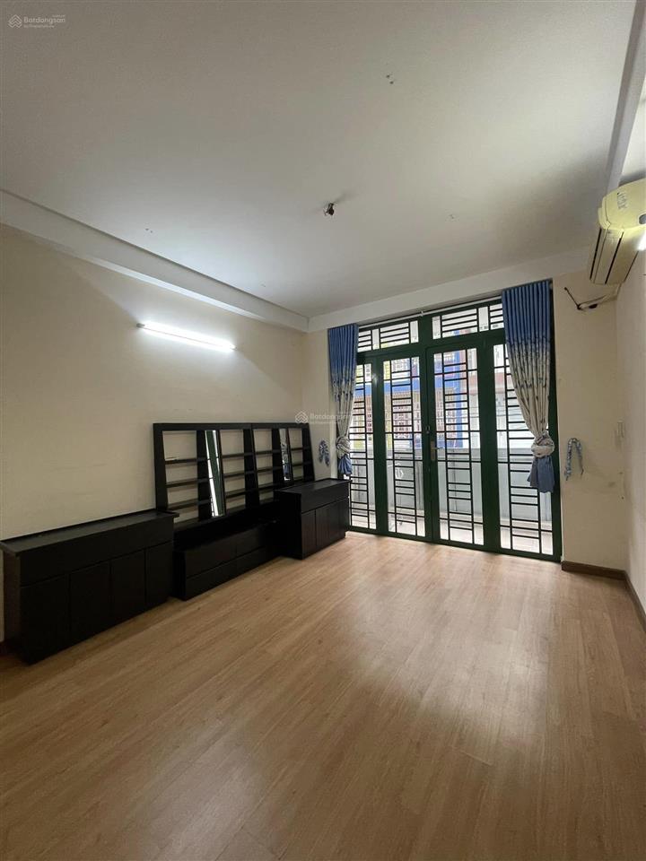 Cho thuê nhà mt đường số 74, khu bình phú 4x15m, 3 tấm, 4pn, sẵn máy lạnh. giá 15 triệu/tháng