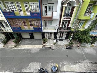 Cho thuê nhà mt đường số 74, khu bình phú 4x15m, 3 tấm, 4pn, sẵn máy lạnh. giá 15 triệu/tháng