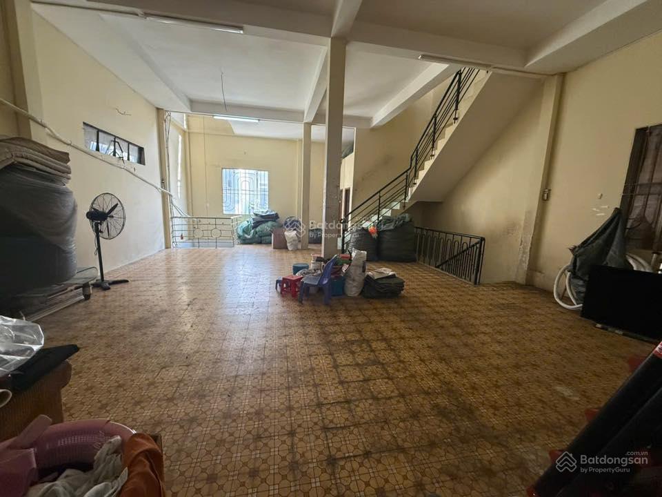 Cho thuê nhà hẻm xe tải 122 đất mới, , 8 x 25m, 3.5 tấm, giá 40 triệu/tháng