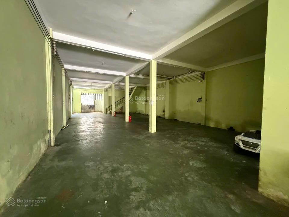 Cho thuê nhà hẻm xe tải 122 đất mới, , 8 x 25m, 3.5 tấm, giá 40 triệu/tháng