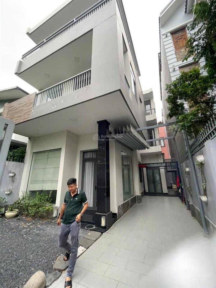 Cho thuê biệt thự mt đ. số 5 khu tên lửa 8x20m, 3.5 tấm 39 triệu/tháng. đối diện công viên