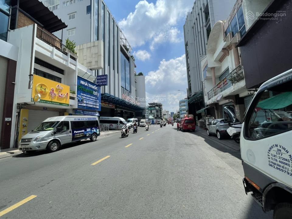 Cho thuê nhà mt đường phạm đình hổ, 8x20m, 5.5 tấm, hầm + thang máy, 160 triệu/tháng.