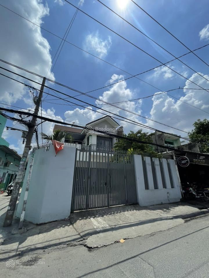 Cho thuê biệt thự 300m2 mt đường liên khu 10  11, giá 30 triệu/tháng