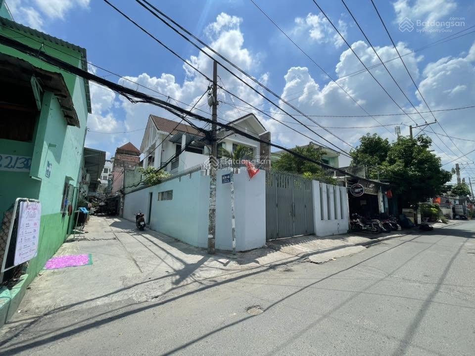 Cho thuê biệt thự 300m2 mt đường liên khu 10  11, giá 30 triệu/tháng