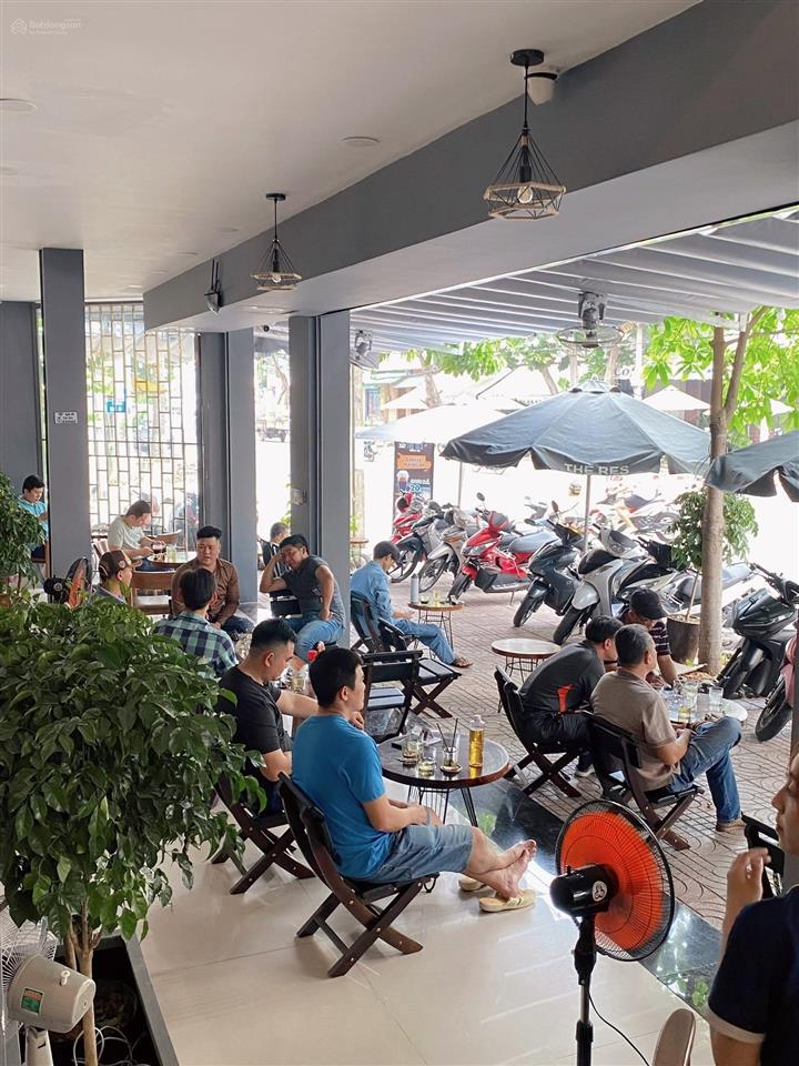 Sang nhượng quán góc 2 mặt tiền khu tên lửa bình tân