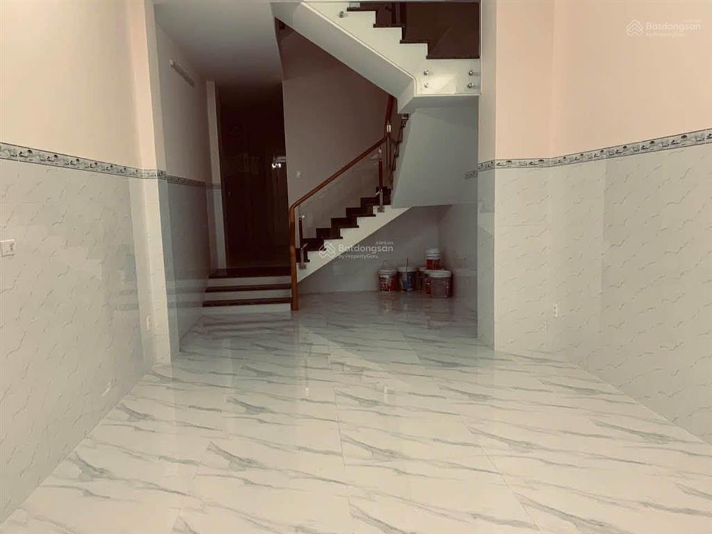 Cho thuê nhà mt khu cư xá phú lâm d, dt 4 x 17m, giá 22 triệu/tháng. gần chợ hồ trong quý