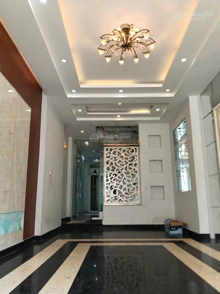 Cho thuê nhà quận 6, khu bình phú, mt đ.số 64, dt 4 x 18m, giá 18 triệu/tháng. gần công viên.