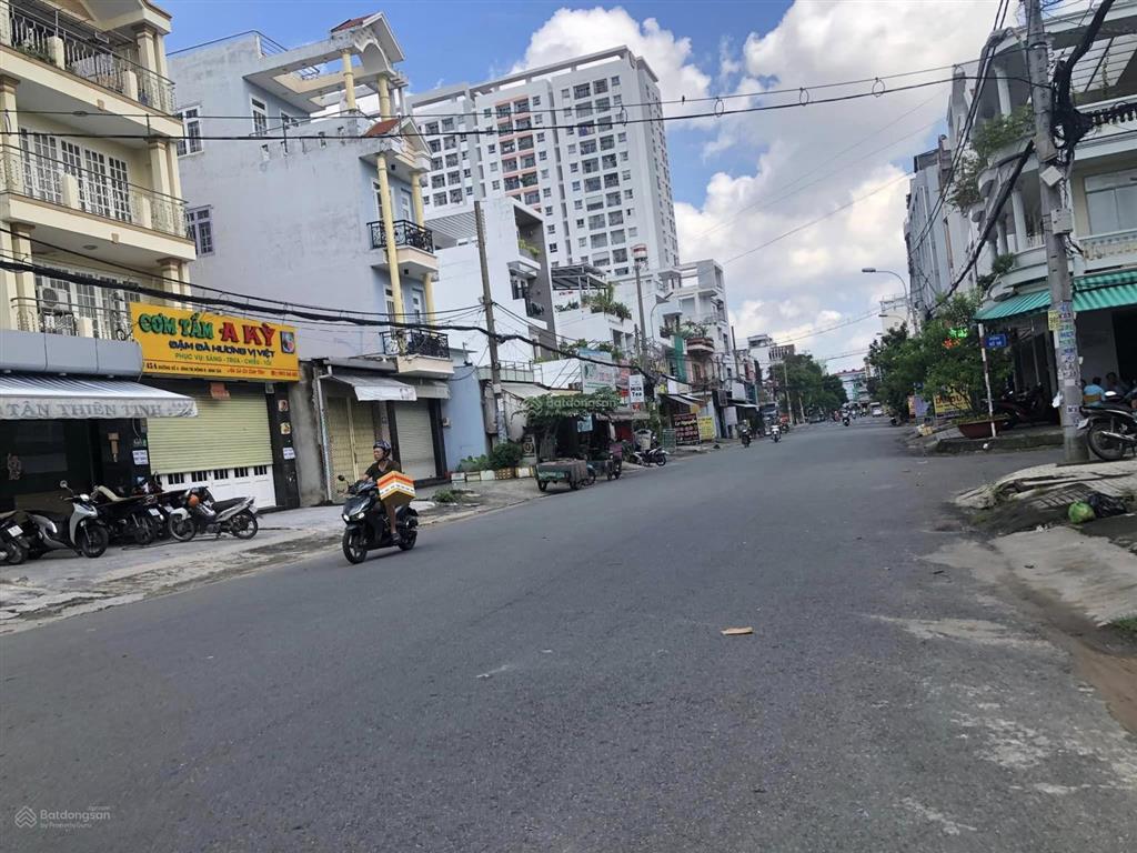 Cho thuê nhà khu tên lửa, mt đường số 4, dt 6 x 22m, 3 lầu, giá 42 triệu/tháng