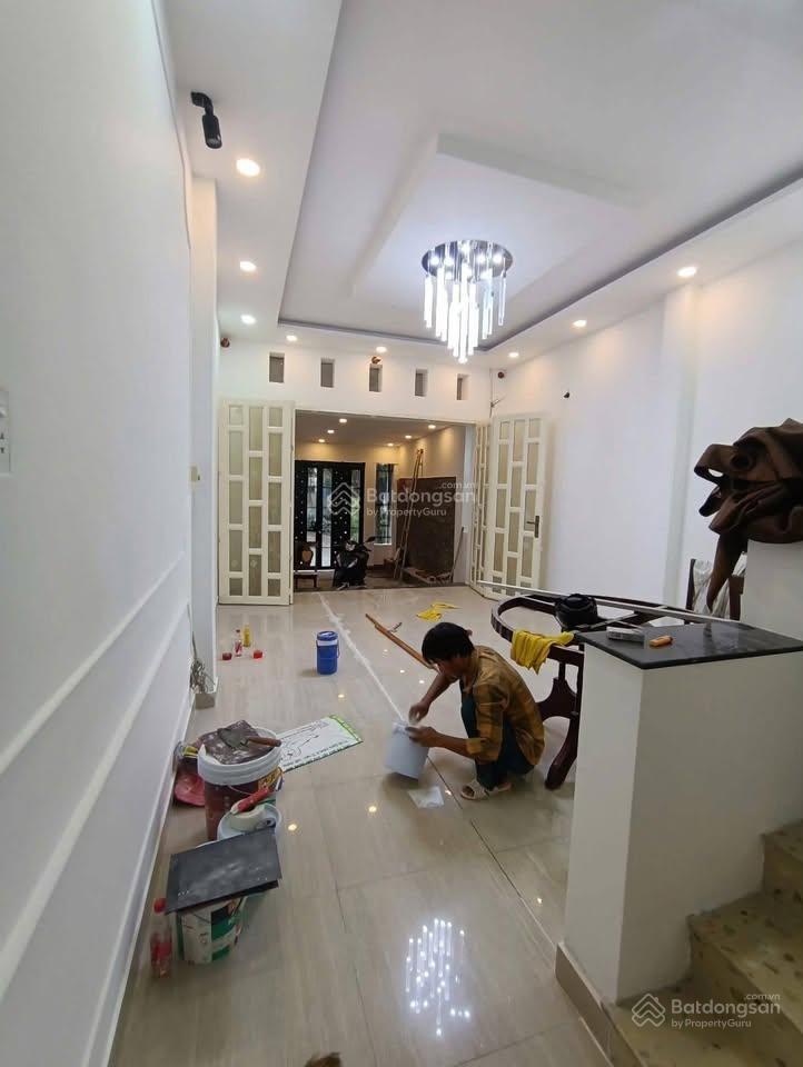 Cho thuê nhà mt đường số 24a, dt 4x20m, 3.5 tấm, giá 20 triệu/tháng