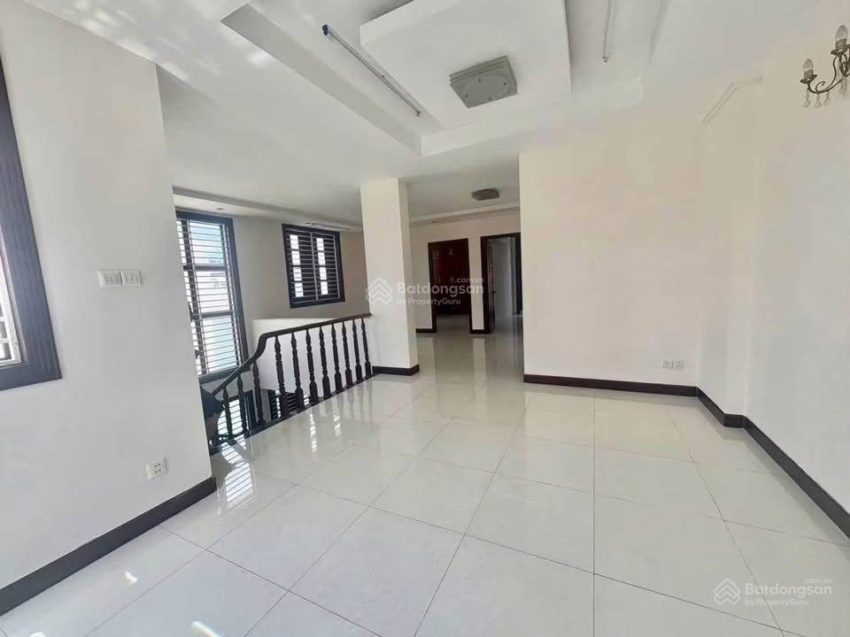 Cho thuê biệt thự khu tên lửa, mt đường số 8, dt 10 x 25m, giá 45 triệu/tháng.