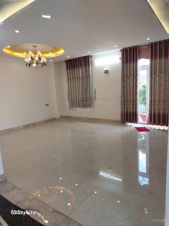 Cho thuê biệt thự góc 2mt đường số 57, 12 x 22m, 3 lầu, 7pn giá 45 triệu. đối diện công viên