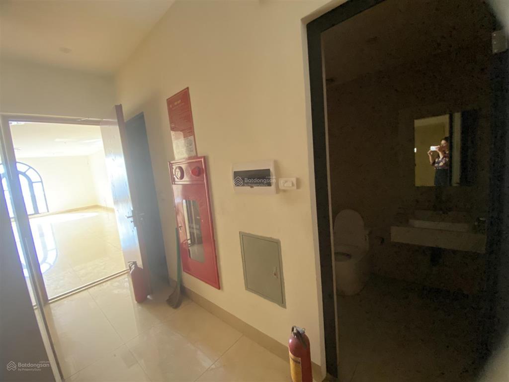 Cho thuê (cả nhà) phân lô kđt nam trung yên (sau big c) 150m2 xây 8 tầng có thang máy 120 triệu
