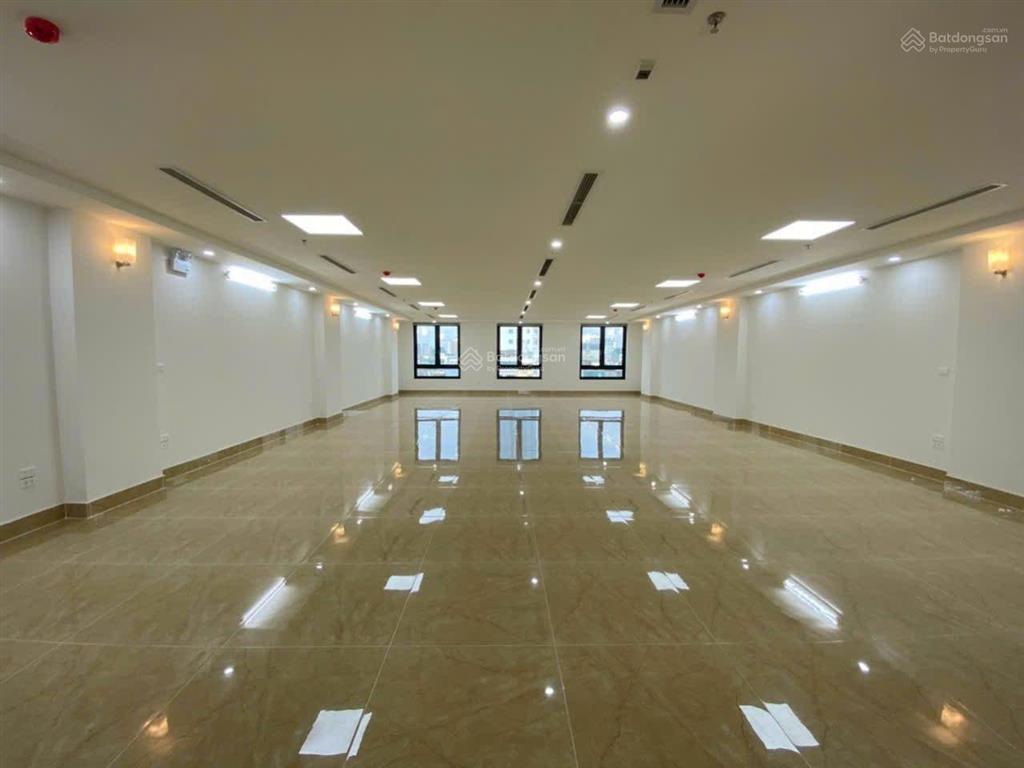 Cho thuê (cả nhà) phân lô kđt nam trung yên (sau big c) 150m2 xây 8 tầng có thang máy 120 triệu