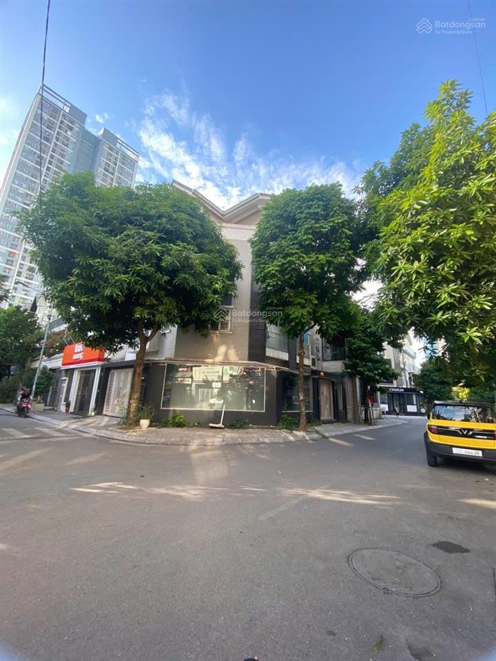 Tôi cho thuê biệt thự liền kề lô góc a10 nguyễn chánh (sau kengname) 120m2 xây 4 tầng, thang máy