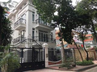 Cho thuê biệt thự trần kim xuyến 200m2, xây 4 tầng oto đỗ cửa