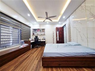 Bán nhà mới 5 tầng, 3 pn, sổ đỏ vuông, về ở luôn.