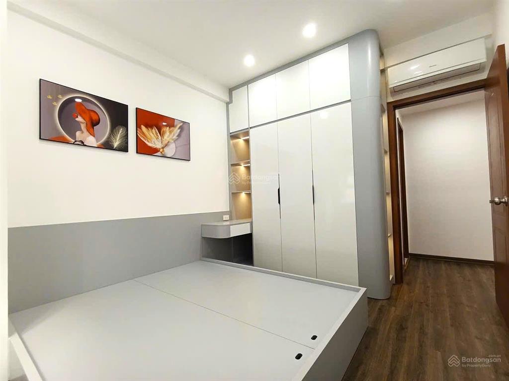 Bán căn hộ đẹp nhất tòa 30t nam trung yên 55m2, giá tốt