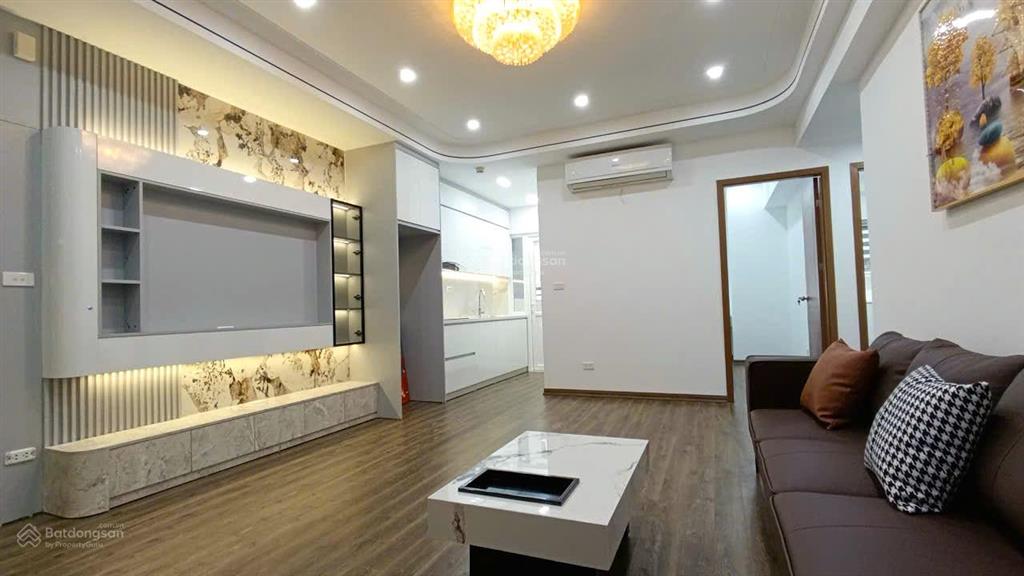 Bán căn hộ đẹp nhất tòa 30t nam trung yên 55m2, giá tốt