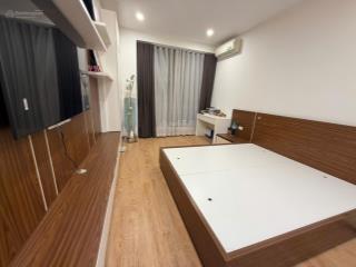 Chính chủ cho thuê căn hộ 99 láng hạ 130m2 03 phòng ngủ, full đồ giá chuẩn 26tr/tháng