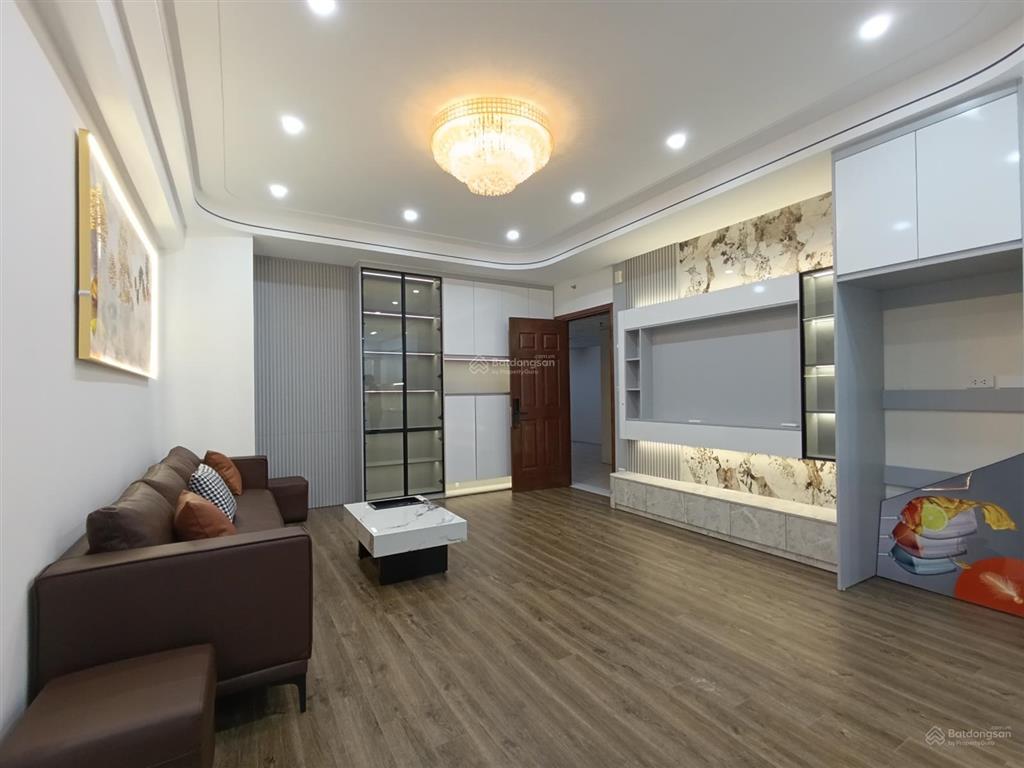 Quá rẻ! căn hộ ct2 hoàng cầu 65m2 2 phòng ngủ chỉ 5 tỷ