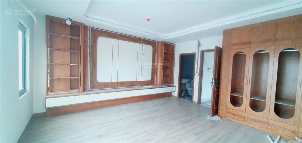 Bán nhà mặt ngõ 79 cầu giấy 50m2x 7 tầng thang máy, oto vào, kd, full nội thất về ở ngay