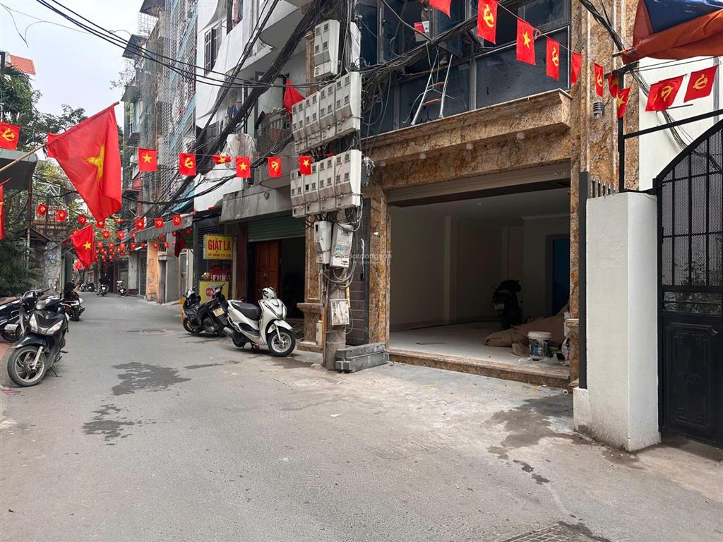 Bán nhà mặt ngõ 79 cầu giấy 50m2x 7 tầng thang máy, oto vào, kd, full nội thất về ở ngay
