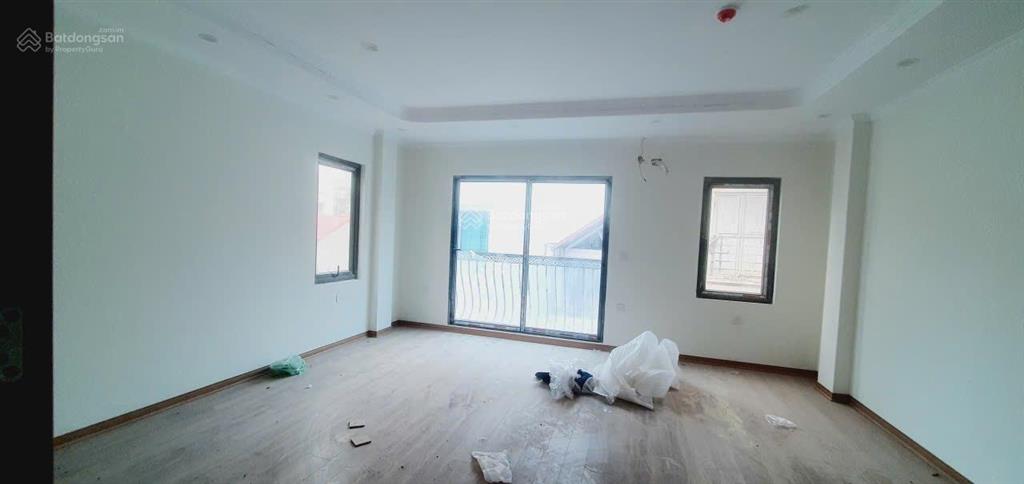 Bán nhà mặt ngõ 79 cầu giấy 50m2x 7 tầng thang máy, oto vào, kd, full nội thất về ở ngay