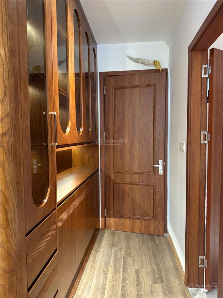Bán nhà 1150 đường láng, đống đa dt45m2x7 tầng thang máy, ngõ thông kinh doanh, gần phố,giá 15.7 tỷ