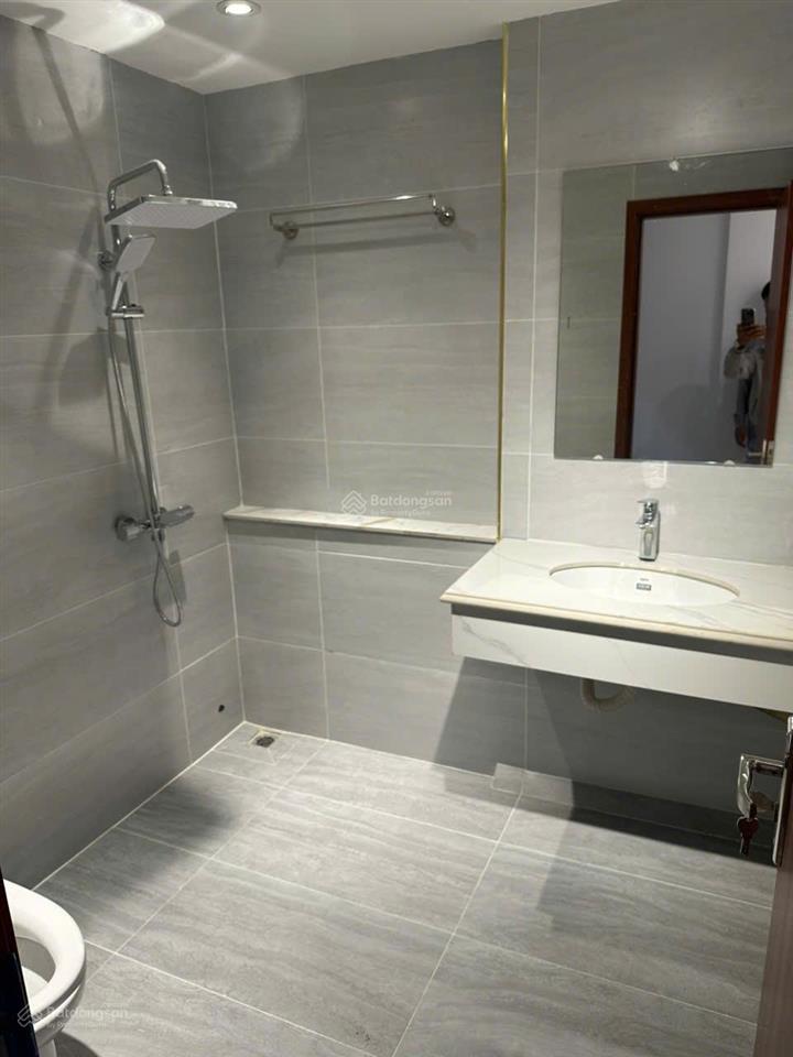 Bán nhà 1150 đường láng, đống đa dt45m2x7 tầng thang máy, ngõ thông kinh doanh, gần phố,giá 15.7 tỷ